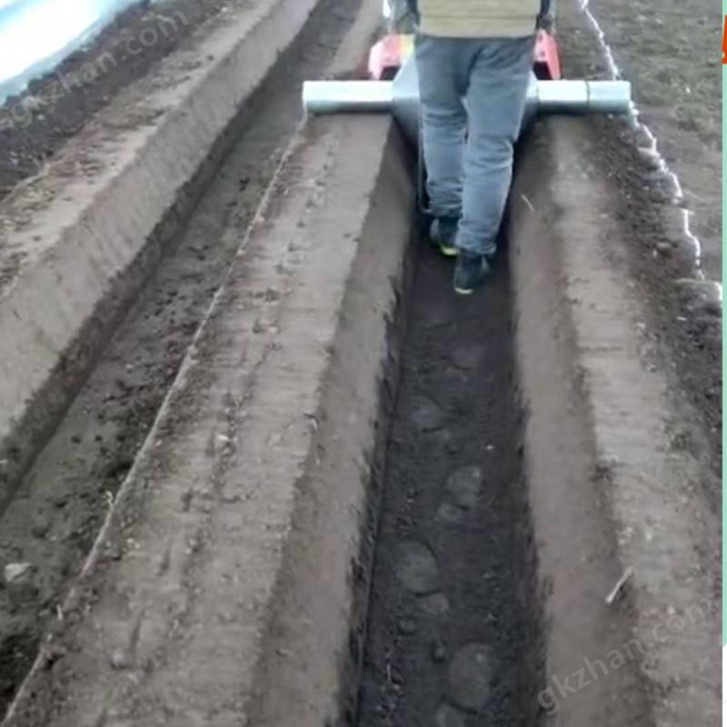 瑞宸 草莓起壟機(jī)圖片 草莓開溝機(jī)一次成型